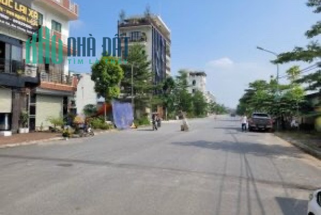 Bán đất tại Lai Xá, Kim Chung mặt tiền 4 m, vị trí siêu đẹp, đường rộng ô tô đỗ cửa, sổ đỏ sẵn sàng