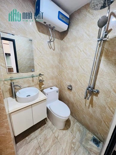 Bán chung cư siêu rẻ 55m2 990TR ngõ 68 Cầu Giấy(2PN+1PK+Bếp+2WC)0934266313