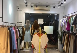 Nhà phân lô, ô tô tránh, vỉa hè rộng, kinh doanh sầm uất, gần Hồ Giảng Võ, sổ vuông 10.5 tỷ.