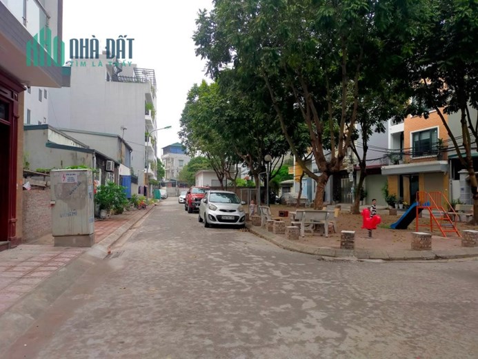 BÁN ĐẤT NGON RẺ BỔ  LÔ GÓC - HÌNH THỬA SIÊU ĐẸP - NGÕ THÔNG - Ô TÔ VÀO NHÀ - ĐẦU TƯ TỐT - AN SINH