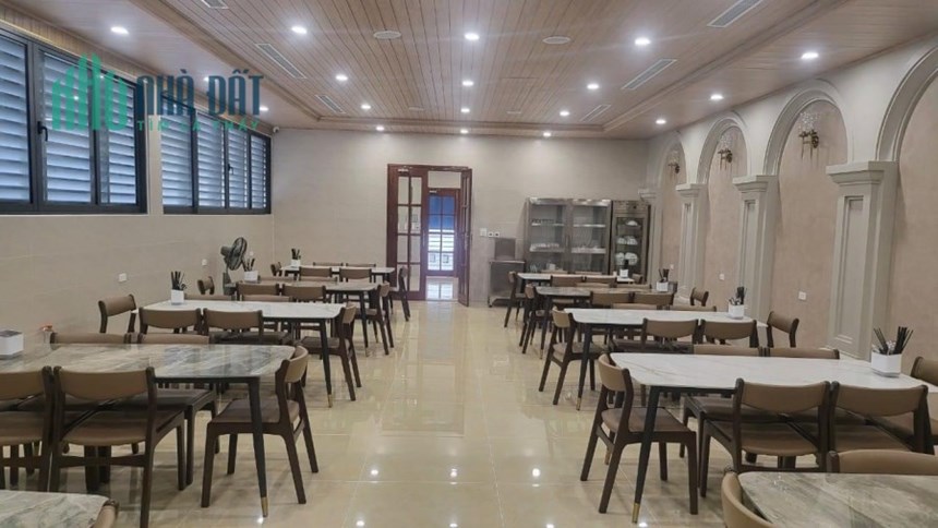 Tây Sơn-Đống Đa-8 tầng thang máy-MT 5m-Otô tránh-nhà đẹp ở ngay 80m18 tỷ.