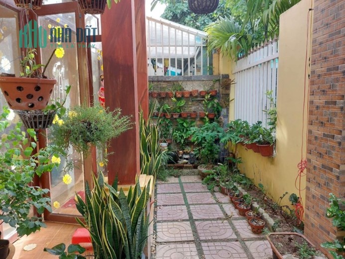 Nhà 2 tầng mặt tiền Nguyễn Hàng Chi 10,5m chỉ hơn 3 tỷ