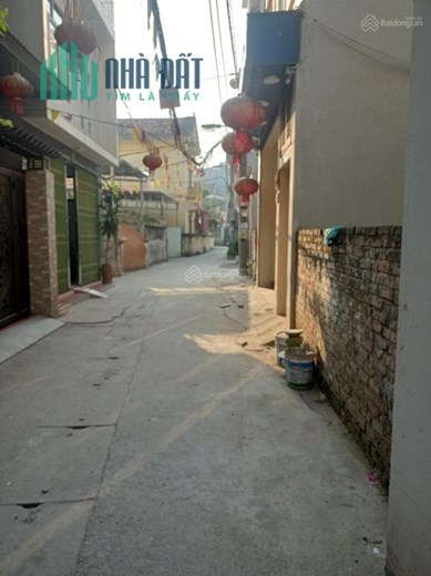 Bán đất tặng nhà Lê Trọng Tấn  ô tô đỗ gần, , S = 57m2, 4 , giá 4 tỷ. LH 0969435469