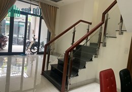 Bán nhà 814 Trần Cao Vân 3 tầng x 75m2 có gara ô tô đậu