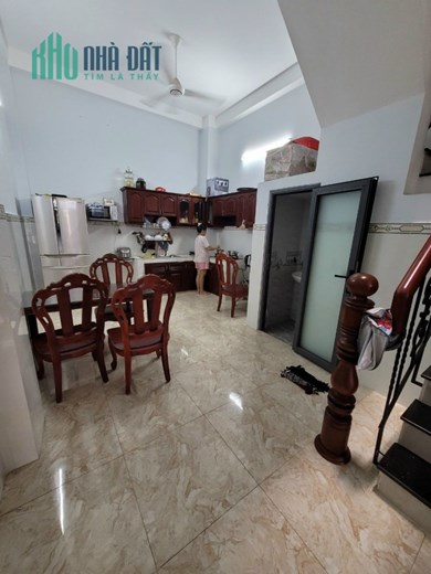 Bán Nhà Đường Nguyễn Văn Quá, 4x13, 3 Tầng, Hẻm Xe Hơi