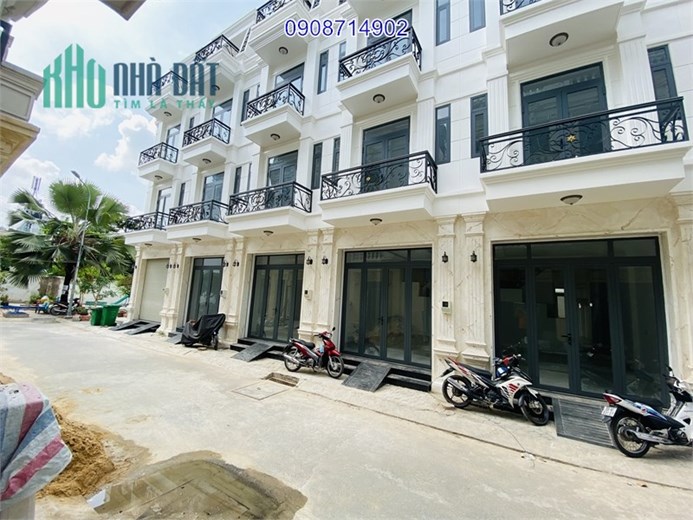 Nhà 4 tầng MT Tô Hiệu_Hòa Bình 4,5x16m sổ riêng full nội thất cách chợ Cây Keo 200m giá 9,3 tỷ TL