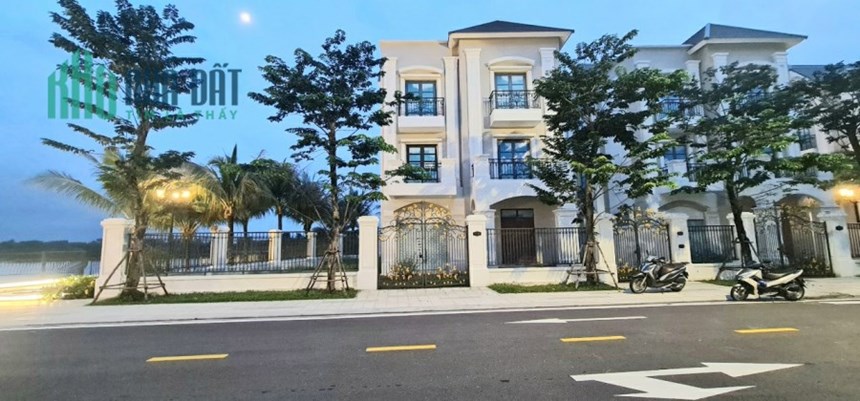 Nhượng biệt thự đơn lập - độc bản  vinhomes Grand Park Q9 - DTXD 500m2. Lh:0395750786.