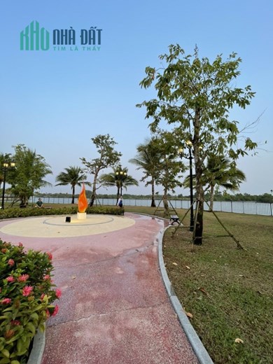Nhượng biệt thự đơn lập - độc bản  vinhomes Grand Park Q9 - DTXD 500m2. Lh:0395750786.