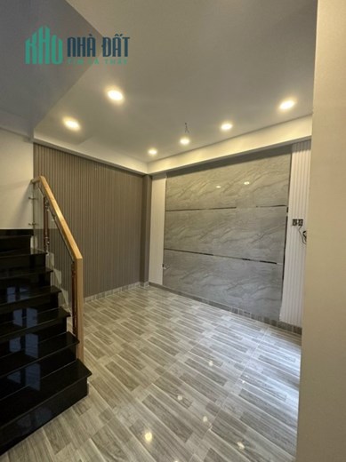Bán Nhà Quận Bình Tân, HXH, 48m2, 3 Tầng, Nhà Đẹp Ở Ngay, Khu Dân Trí