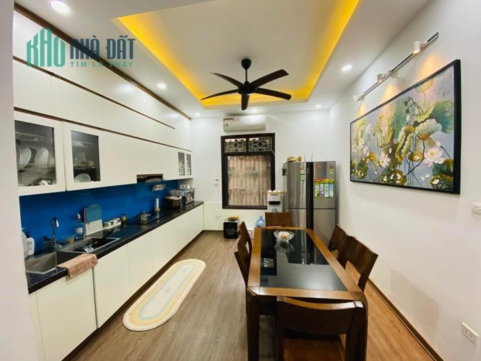 BÁN NHÀ HOÀNG QUỐC VIỆT-45M2 GIÁ CHỈ NHỈNH 4 TỶ