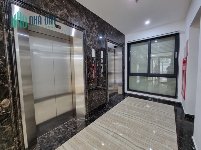 Bán nhà 13 tầng 2 hầm mặt phố Duy Tân Dịch Vọng Hậu Hà Nội trên 350 tỷ.