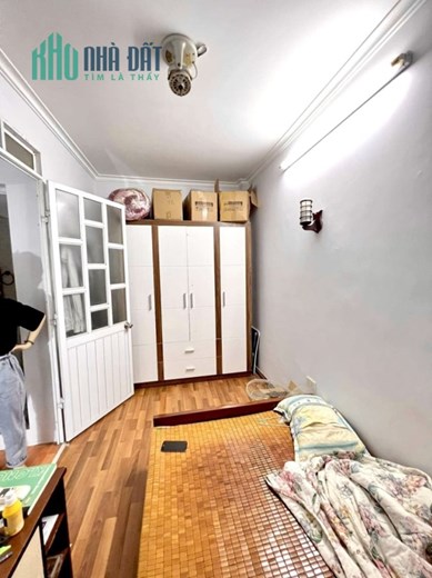 Bán nhà Phương Mai 55m2 x 5T, 3 gác tránh, ngõ rộng, gần phố,  nhỉnh 4 tỷ,  lh 0966037496