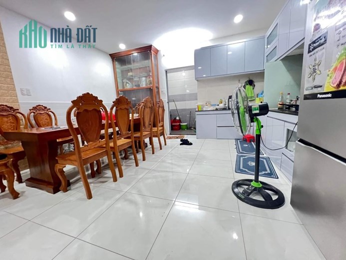 BÁN NHÀ HXH BÌNH THÀNH - BÌNH TÂN, 90M2 - NGANG 5 HIẾM - SÁT MT -  CHỈ 4.2 TỶ TL
