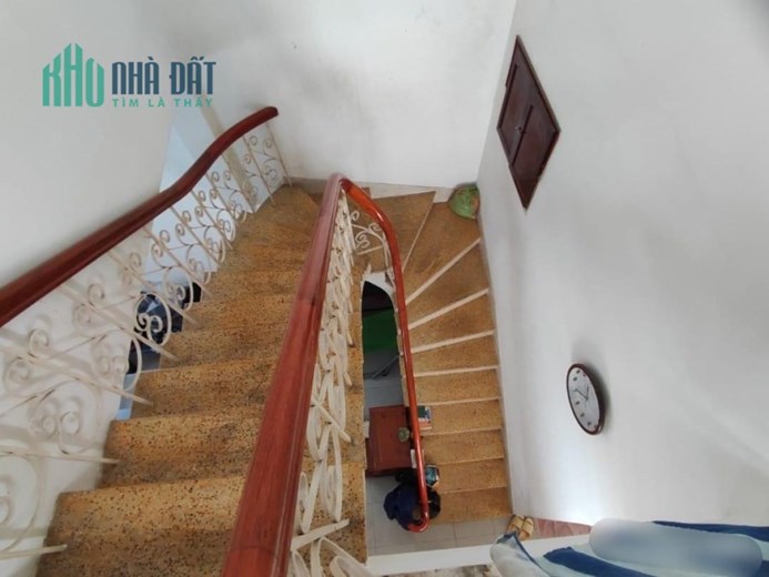 Bán nhà 2 tầng đường thoại ngọc hầu- hẻm thông 8m, 2 xe tải đua, 73m2 chỉ 8.8 tỷ