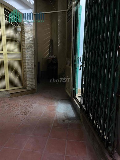 Cho thuê tầng 2,3 nhà số 63 ngõ Thổ Quan, ô tô đỗ cửa