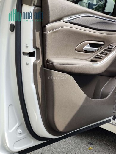 Chính chủ cần Bán xe vinfat lux A 2.0 tubo 2021xe siêu lướt .