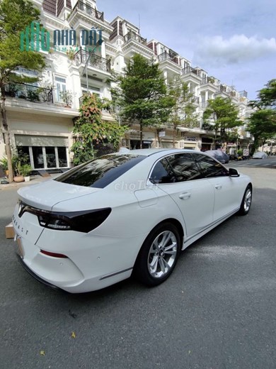Chính chủ cần Bán xe vinfat lux A 2.0 tubo 2021xe siêu lướt .