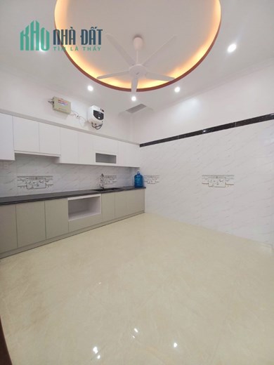 NHÀ 4 TẦNG NGAY ĐƯỜNG HỒ SEN CẦU RÀO 2 dt 48m x 4 tầng giá 3tỷ720 có thỏa thuận
