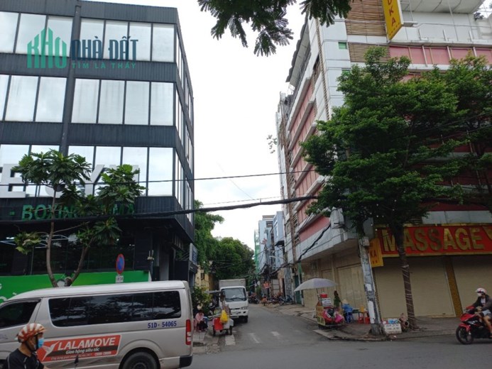 MT Nguyễn Hữu Cảnh 8x25, hướng Q1, rẻ hơn thị trường 60 tỷ