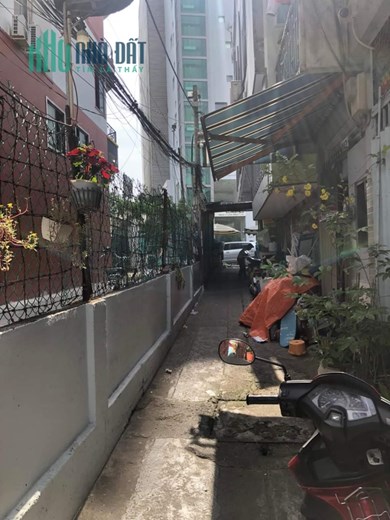 NHÀ 2 MẶT HẺM Quận 3 - Cách MT Lý Chính Thắng 10m - Không lộ giới - Không quy hoạch - Hoàn công đủ
