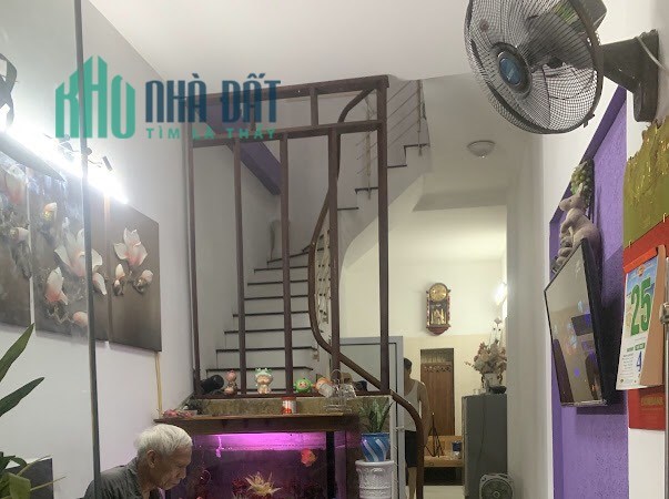 Bán nhà Xã Đàn 3 tầng, Ngay Gải Phóng gần BỆNH VIỆN BẠCH MAI, giá 4.4 tỉ
