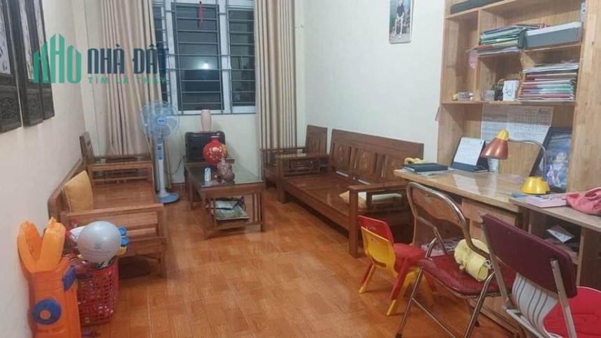 Bán nhà Bằng Liệt, 32m2, 3T, 3PN, Sổ chính chủ, tiện ích đầy đủ, Dân xây, Gần ô tô, 3.05 tỷ