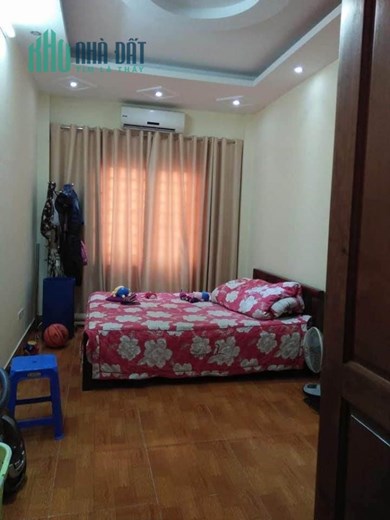 Bán nhà Bằng Liệt, 32m2, 3T, 3PN, Sổ chính chủ, tiện ích đầy đủ, Dân xây, Gần ô tô, 3.05 tỷ