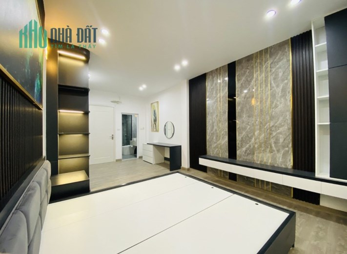 Bán nhà đẹp phố Khương Trung, quận Thanh Xuân. 38m2, 5 Tầng, MT 5m, hơn 4 Tỷ. 0968084286