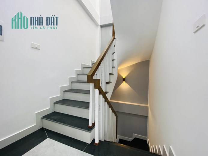 Bán nhà đẹp phố Khương Trung, quận Thanh Xuân. 38m2, 5 Tầng, MT 5m, hơn 4 Tỷ. 0968084286