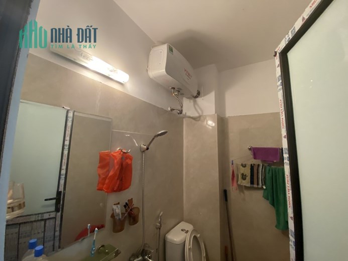 Bán gấp nhà nhỉnh 1.6 tỷ 1km ra QL6, gần Yên Nghĩa, 10 để lại toàn bộ nội thất, Bán bằng mọi giá.