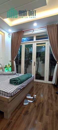 NHÀ 5 TẦNG HXH 4,5X15M2 CẠNH BÀU CÁT.