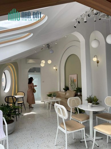 Bán Nhà Mặt Phố Tây Hồ 130m x 5 Tầng MT 10M Giá 75 Tỷ.