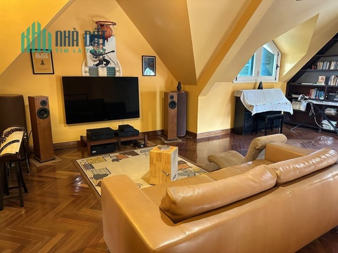 Biệt thự VIP KĐT Việt Hưng, Lô góc, nội thất xịn xò, DT 230m2 x 4T, MT 25m, nhỉnh 44 tỷ