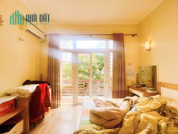 Cổ Nhuế, Nhà  Đẹp Ở Ngay, 40m 5 tầng, MT 4.8m 3.95 tỷ. Bắc Từ Liêm.