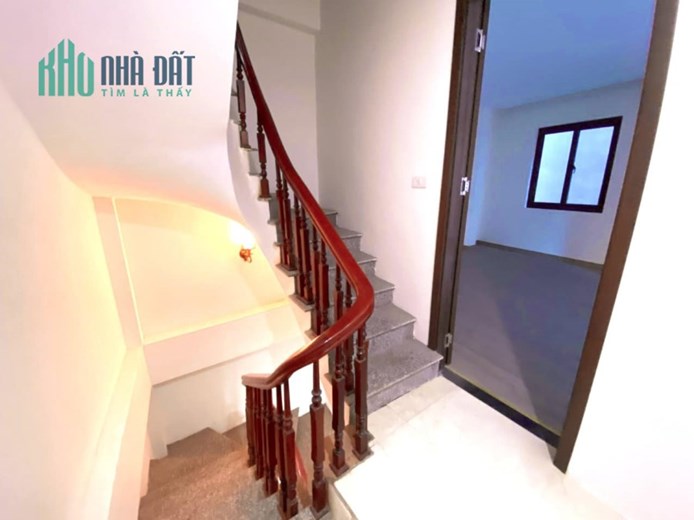 Bán nhà phân lô Láng Hạ,Đống Đa, 40m2x5Tầng,lô góc, gần phố giá 4,85 tỷ 0969693855