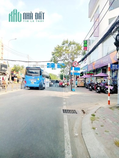 Nhà thuê nguyên căn Mặt tiền Phạm Hùng P4Q8 - Giá : 28 Triệu