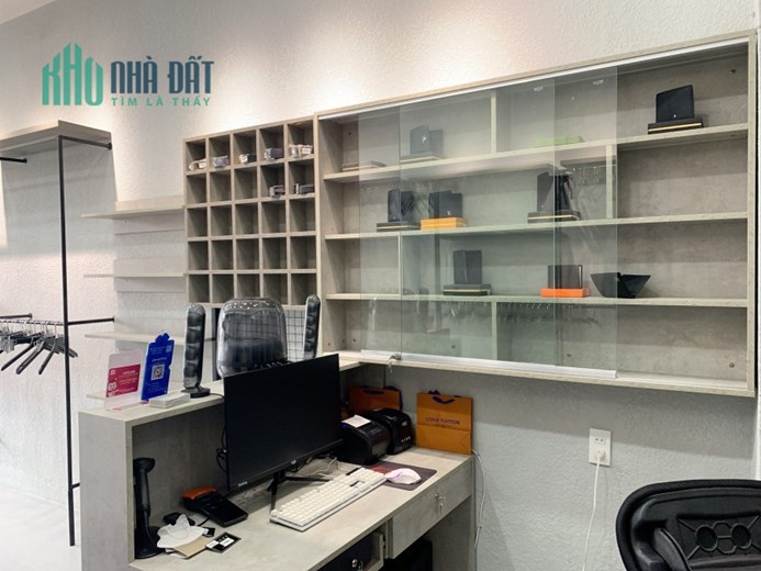 XUẤT CẢNH SANG GẤP MB SHOP MT 179 QUANG TRUNG , F.10 , Q. GÒ VẤP ( SANG RẺ 180 TR Đầu tư hơn 400