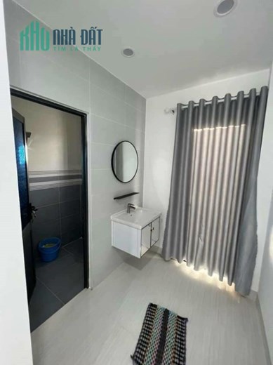 Bán nhà mặt tiền đường Nguyễn Cửu Vân phường 4 Long An