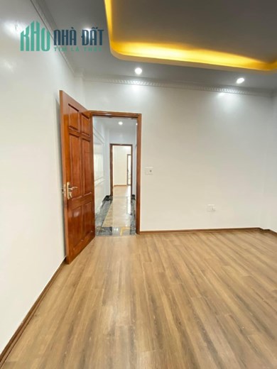 Bán nhà Nam Dư, 45m2, 5 Tầng, 6 PN, Giá nhỉnh 4 tỷ, có thương lượng, Gần ô tô