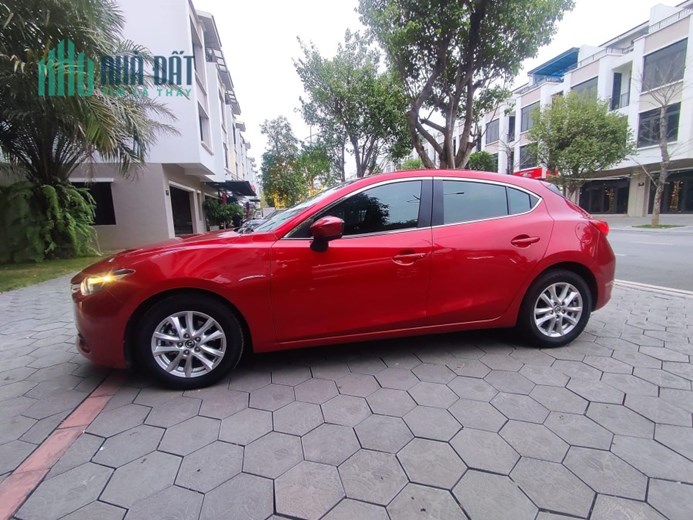 Chính chủ từ mới em cần bán: Mazda 3 Hatchback 1.5 Facelift 2019
