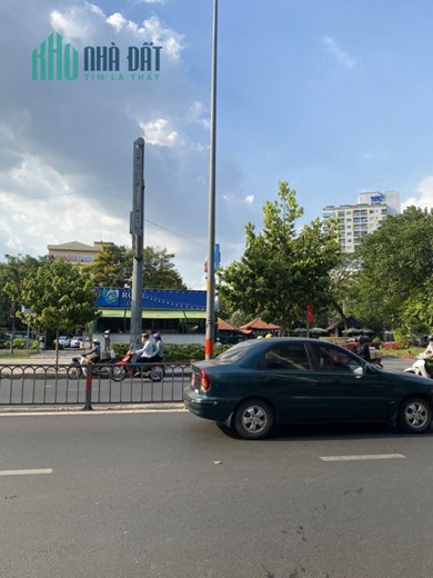 Vị trí đắc địa, khu VIP nhất Q10 - Cần bán gấp nhà MT 3/2, P11