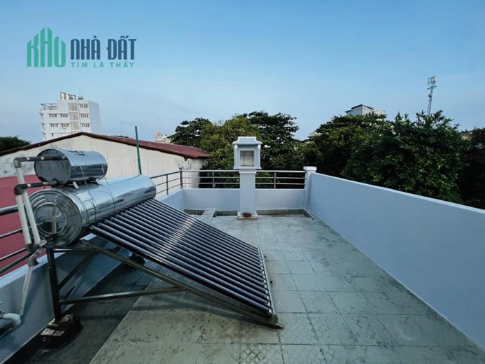 Gấpbán nhà cách 20m ra NguyễnVănNghi Chợ Gòvấp 65m 3tầng Giá 6tỷ8TL.