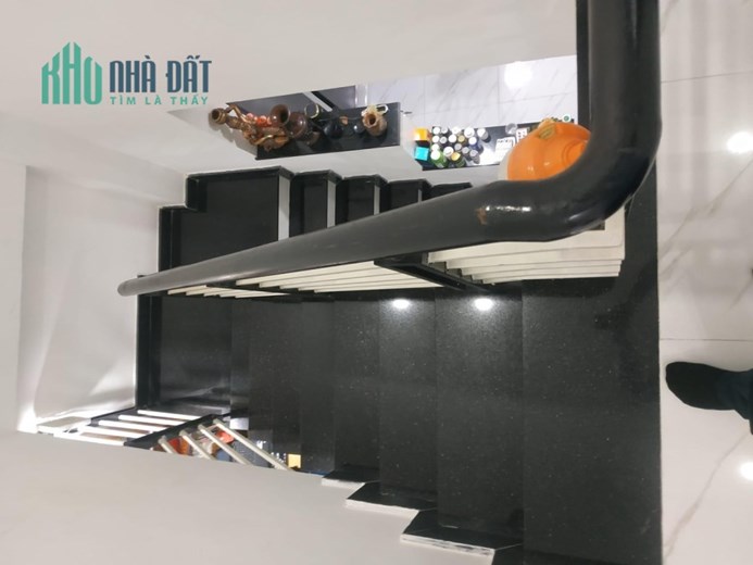 Bán nhà 2 tầng đường nguyễn sơn, hẻm 3m, 50m2 chỉ 4.45 tỷ thương lượng.