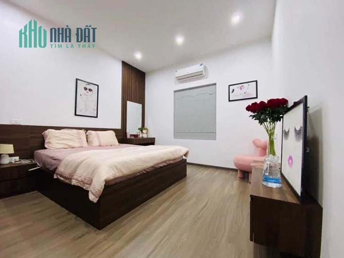 BÁN NHÀ HỘ HÀNG XÓM  KHU VỰC NGHI TÀM TÂY HỒ 35m2 GIÁ CỰC HỜI 5.1 Tỷ