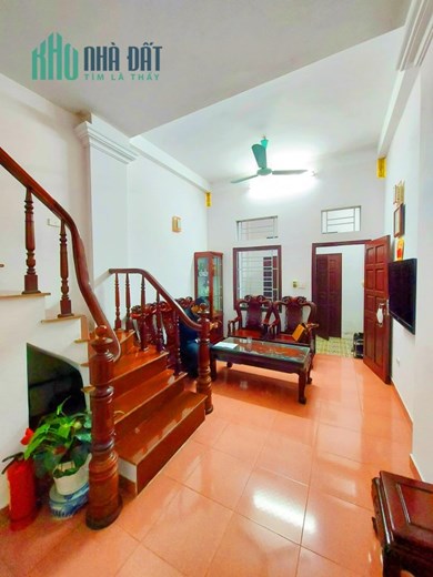Bán nhà Kim Mã - Ba Đình - 3 thoáng - Ngõ thông – Ôtô.
