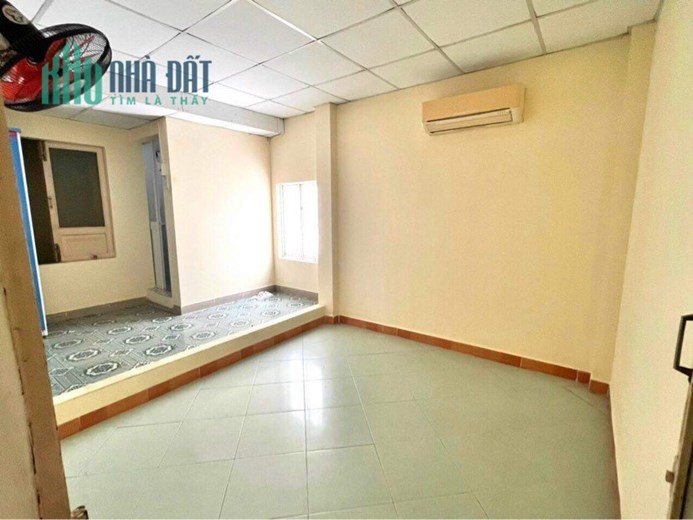 Nhà Lưu Chí Hiếu, Tân Phú, 65m2, hẻm xe Vinfast VF8, 4.4 tỷ