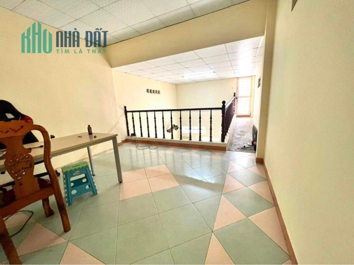 Nhà Lưu Chí Hiếu, Tân Phú, 65m2, hẻm xe Vinfast VF8, 4.4 tỷ