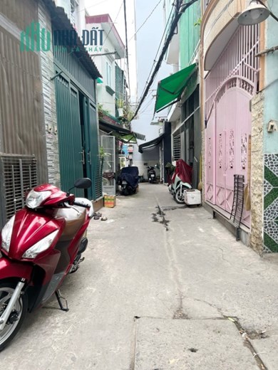 Nhà 2 tầng nở hậu hẻm cụt gần cầu Tạ Quang Bửu P3Q8
