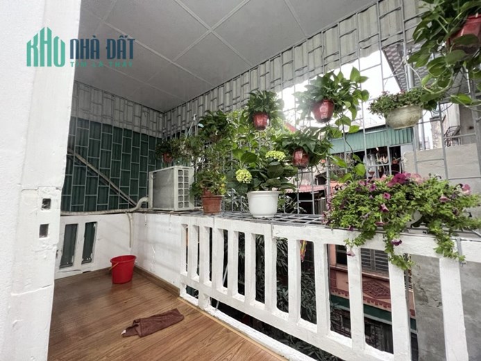 Bán nhà siêu phẩm Thanh Nhàn, Hai Bà Trưng, 45m, Tầng 4, full Nội thất 1,5 tỷ.