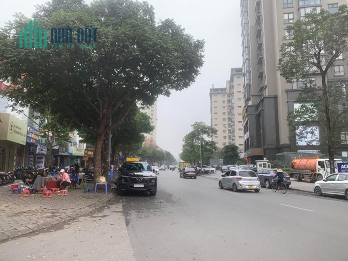 Bán nhà Cầu Giấy nhà phố trung hòa Cầu Giấy 5 tầng PHÂN LÔ- Ô TÔ 🚗 cách 12m - BÃI XE 🚗 gần nhà
